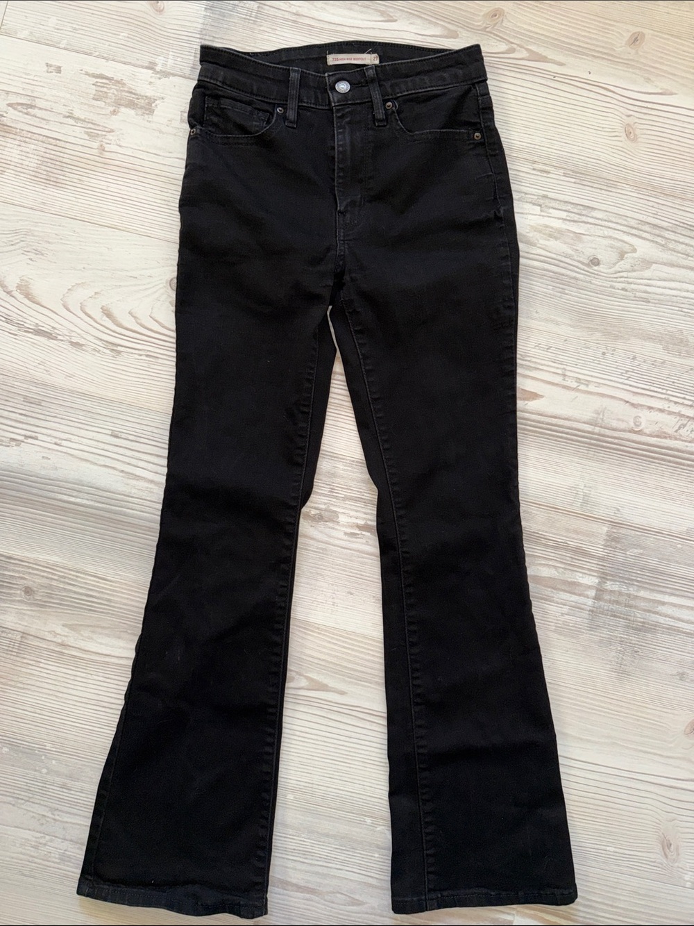 Levi’s 725 High Rise Bootcut, Size 27
